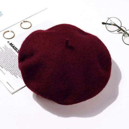 Chic French Wool Beret - A Touch of Timeless Elegance - Très Elite