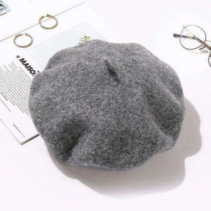 Chic French Wool Beret - A Touch of Timeless Elegance - Très Elite