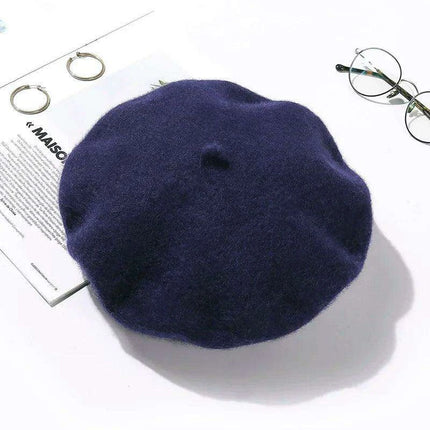 Chic French Wool Beret - A Touch of Timeless Elegance - Très Elite