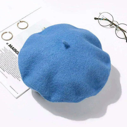 Chic French Wool Beret - A Touch of Timeless Elegance - Très Elite