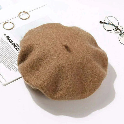 Chic French Wool Beret - A Touch of Timeless Elegance - Très Elite