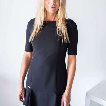 Chic Frilled Midi Dress for Curvy Queens - Très Elite