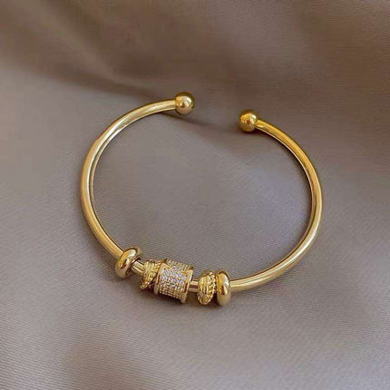 Chic Gothic Elegance: French-Inspired High Sense Cuff Bracelet for Fashion-Forward Women - Très Elite
