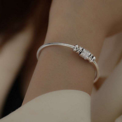 Chic Gothic Elegance: French-Inspired High Sense Cuff Bracelet for Fashion-Forward Women - Très Elite