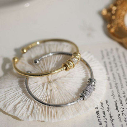 Chic Gothic Elegance: French-Inspired High Sense Cuff Bracelet for Fashion-Forward Women - Très Elite