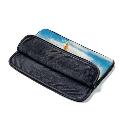 Chic Guard Laptop Sleeve - Elegant Protection for Your Device