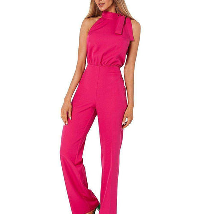 Chic Halter Neck Jumpsuit with Stylish Tie Detail
