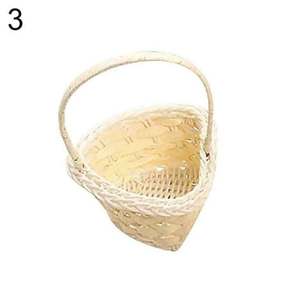 Chic Handwoven Wicker Flower Basket for Elegant Storage Solutions - Très Elite
