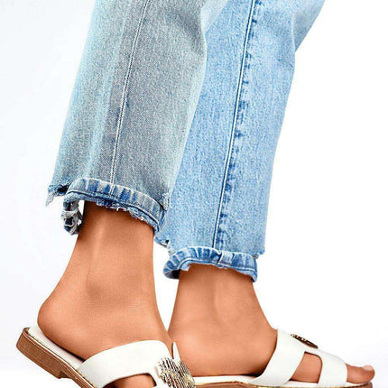 Chic Heart Embellished Sandals - Très Elite