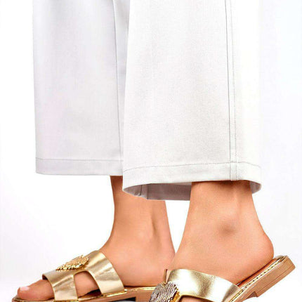 Chic Heart Embellished Sandals - Très Elite