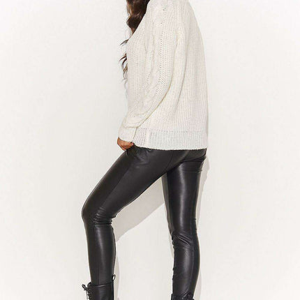 Chic Heart Neck Sweater with Gold Tinsel Detail - Très Elite