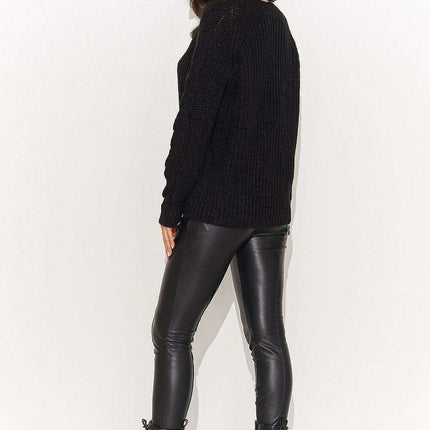 Chic Heart Neck Sweater with Gold Tinsel Detail - Très Elite