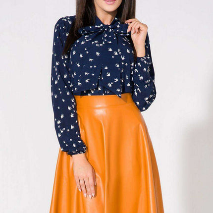 Chic High-Neck Blouse with Bow Accent - Très Elite