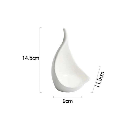 Chic Irregular Shaped Ceramic Plate Collection for Elevated Dining - Très Elite