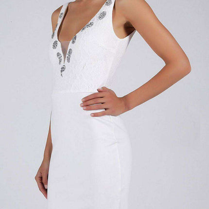 Chic Ivory Bodycon Dress with Eye-Catching Zipper Detail - Très Elite