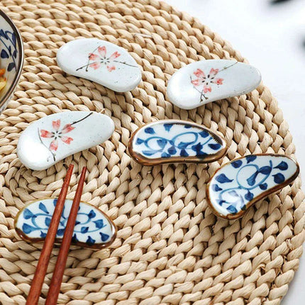Chic Japanese Ceramic Chopstick Rest - Enhance Your Dining Experience - Très Elite