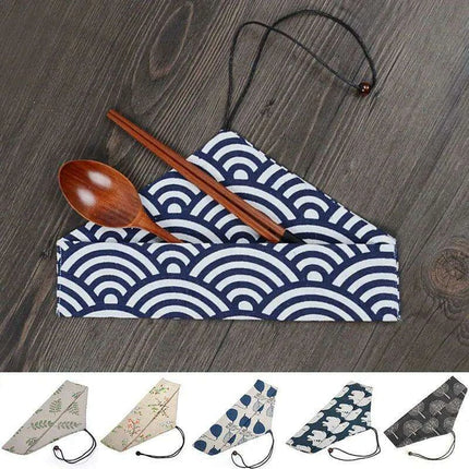 Chic Japanese Vintage Cutlery Organizer for Elegant Dining Experiences - Très Elite