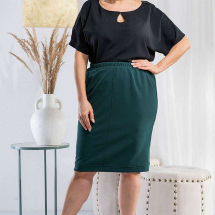 Chic Knee-Length Knit Pencil Skirt with Functional Pockets - Erica by Polish Creations - Très Elite