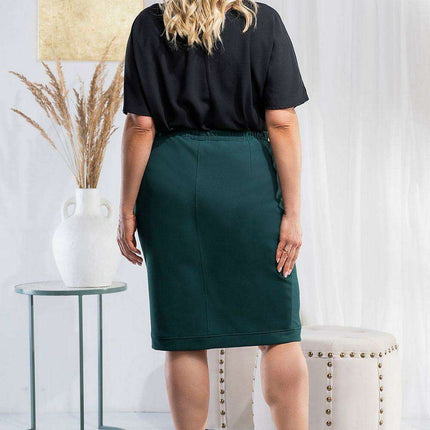 Chic Knee-Length Knit Pencil Skirt with Functional Pockets - Erica by Polish Creations - Très Elite