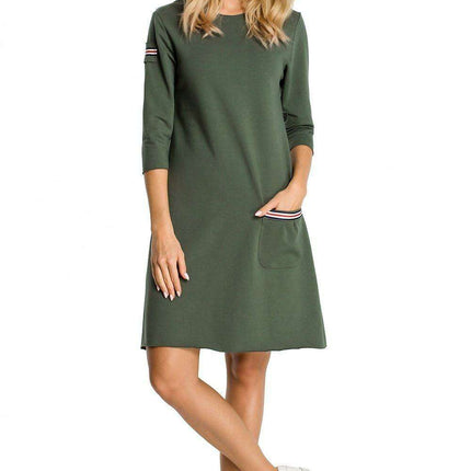 Chic Knit Dress with Elegant Ribbon Trim and Functional Pocket - Très Elite