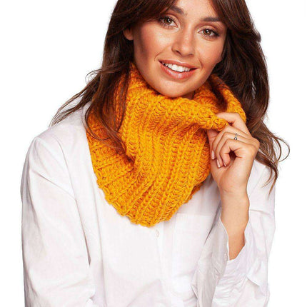 Chic Knit Infinity Scarf for Stylish Winter Warmth - Très Elite