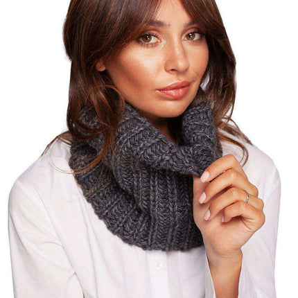 Chic Knit Infinity Scarf for Stylish Winter Warmth - Très Elite