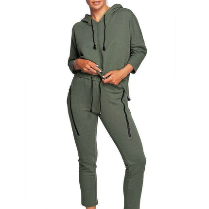 Chic Knit Joggers with Eye-Catching Zip Details - Très Elite