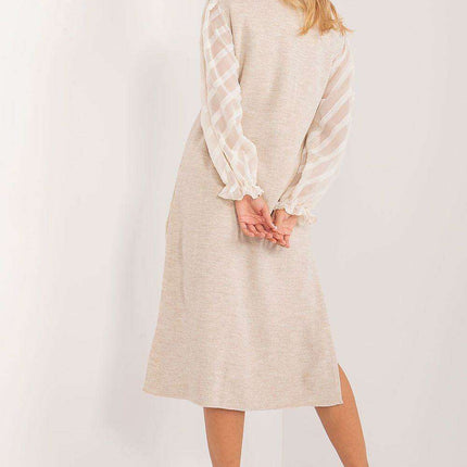 Chic Knit Midi Dress with Heart Neckline - Très Elite