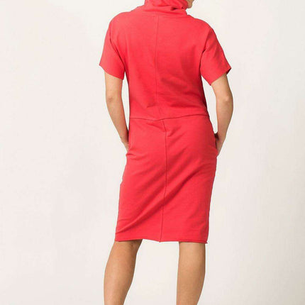 Chic Knit Turtleneck Dress with Functional Pockets - Très Elite