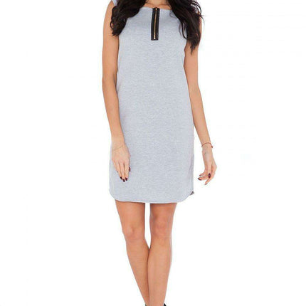 Chic Knitted Zip-Up Dress with Trendy Zipper Accents - Très Elite