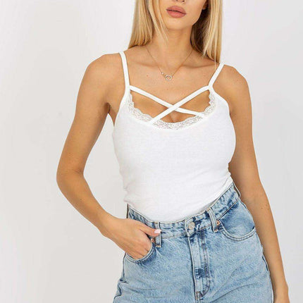 Chic Lace-Accented Ribbed Top - Très Elite