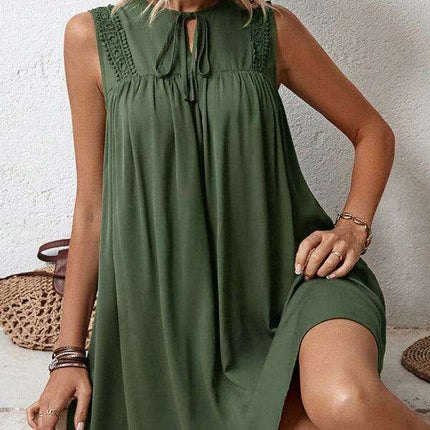 Chic Lace-Embellished Sleeveless Dress for Effortless Elegance