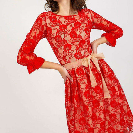 Chic Lace Evening Dress with Adjustable Waist Sash