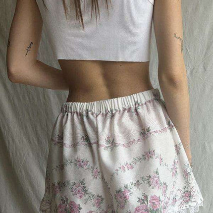 Chic Lace-Infused Shorts for Fashionable Spring-Summer Looks - Très Elite