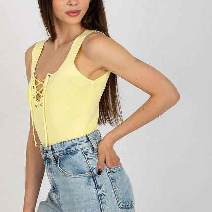 Chic Lace-Trimmed Summer Top - Très Elite