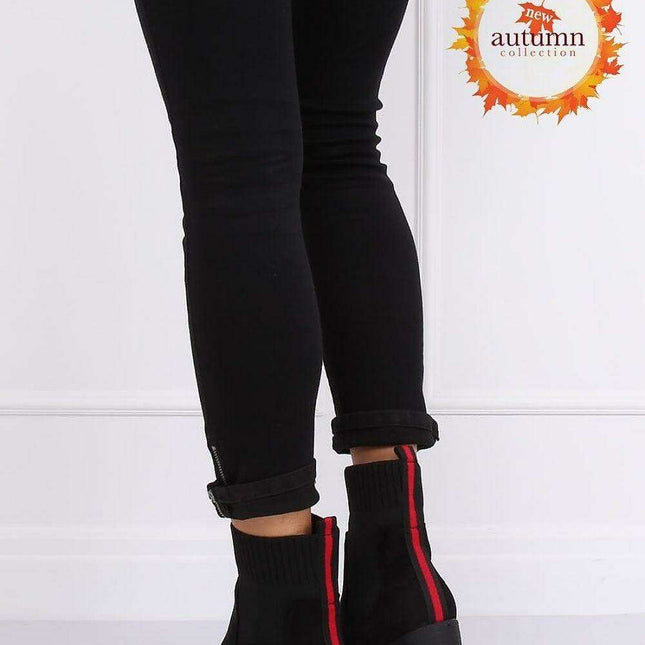 Chic Leopard Print Heel Boots Model 135821