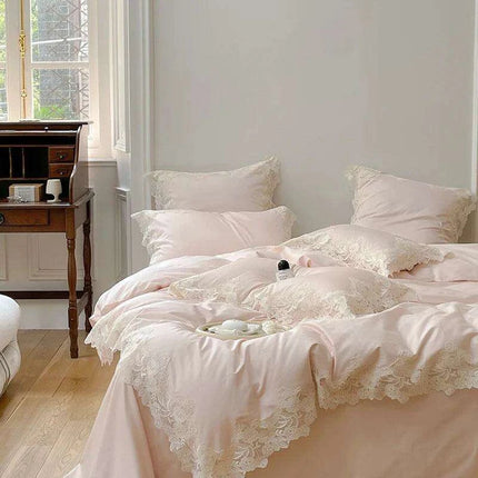 Chic Light Pink Lace Embroidered Royal Quilt Set - Luxurious Egyptian Cotton Duvet Cover with Matching Bed Sheet & Pillowcases in Korean Design - Très Elite