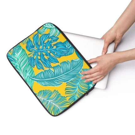 Chic Maison d'Elite Laptop Sleeve: Elegant Protection for Your Device