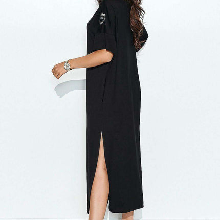 Chic Maxi Dress with Fashionable Slit and Handy Pockets - Très Elite