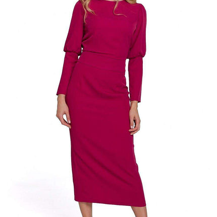 Chic Midi Dress with Stylish Accents - Très Elite