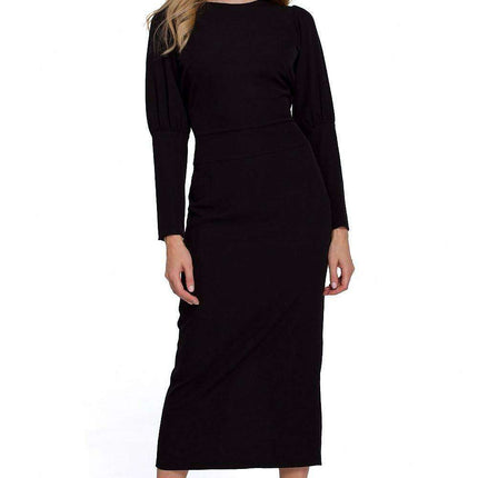 Chic Midi Dress with Stylish Accents - Très Elite