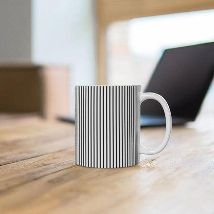 Chic Monochrome Striped Ceramic Coffee Mug - A Modern Must-Have for Your Brew - Très Elite