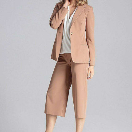 Chic One-Button Blazer with Playful Colorful Lining and Elegant Envelope Neckline - Très Elite