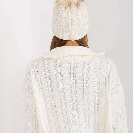 Chic Parisian Plaid Pom Pom Winter Beanie For Women - Très Elite