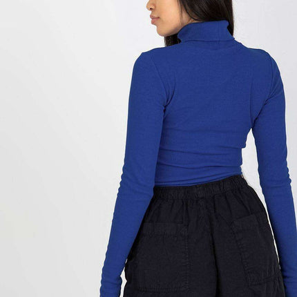 Chic Parisian Turtleneck Essential Cozy Wardrobe Staple - Très Elite