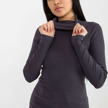 Chic Parisian Turtleneck Essential Cozy Wardrobe Staple - Très Elite