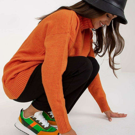 Chic Parisian Turtleneck Sweater For Elegant Everyday Wear - Très Elite