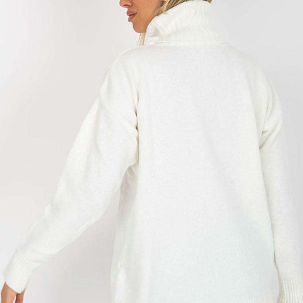 Chic Parisian Turtleneck Sweater For Elegant Everyday Wear - Très Elite