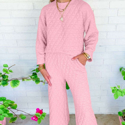 Chic Pink Quilted Lounge Pullover and Joggers Set - Effortless Style for Cozy Days - Très Elite