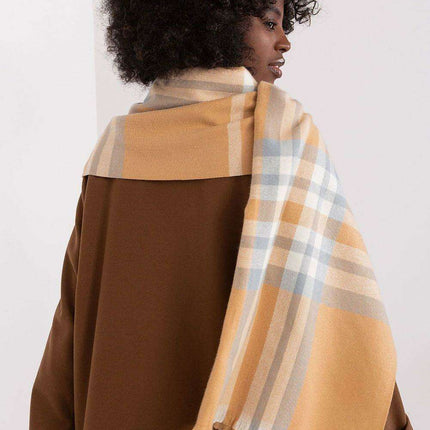 Chic Plaid Winter Scarf - Très Elite